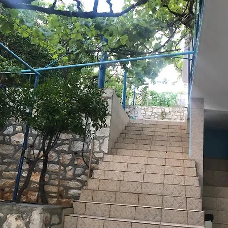 Appartement Dina House *