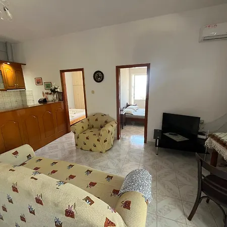 Dina House Himare