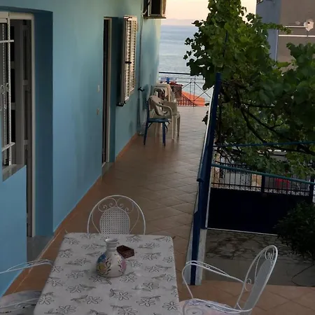 Dina House * Himare