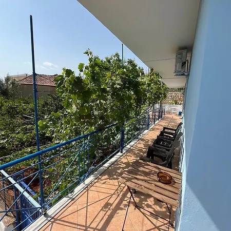 Dina House * Himare